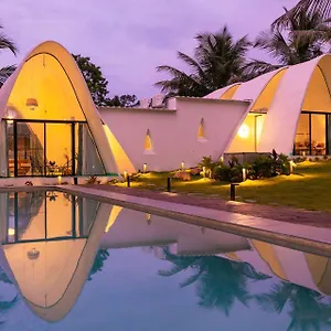 Villa Stayvista At Shwaas With Private Pool